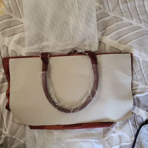 MANAOLA HANDBAG - Picture 6 of 12